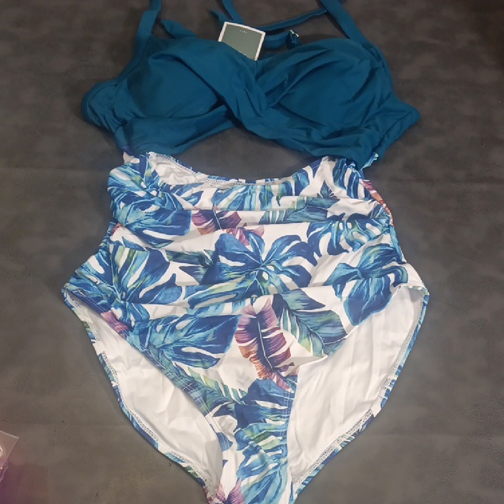 NWT. Eomenie Forest Green And Tropical Leaf Print One Piece High Waist Swimsuit - Picture 3 of 7